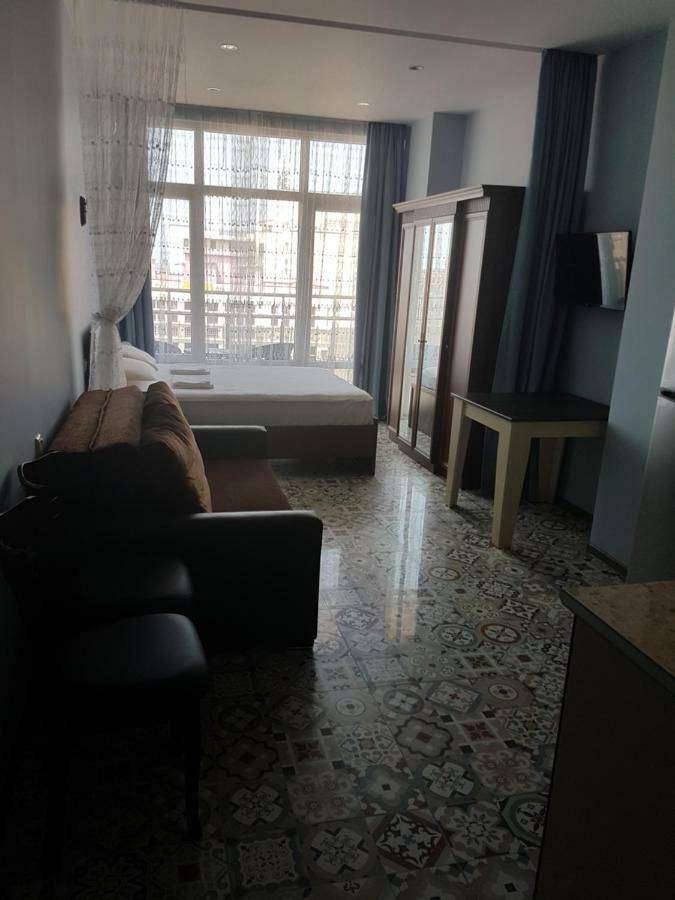 Apartment Lotos Batumi 72 Exterior foto